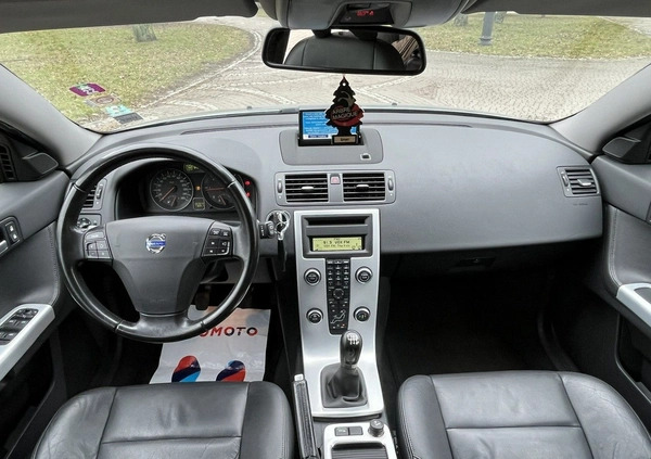 Volvo V50 cena 18900 przebieg: 227000, rok produkcji 2008 z Bobolice małe 106